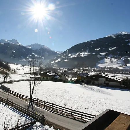 Appartementhaus Salzmann Апартаменти Бад-Гофгаштайн